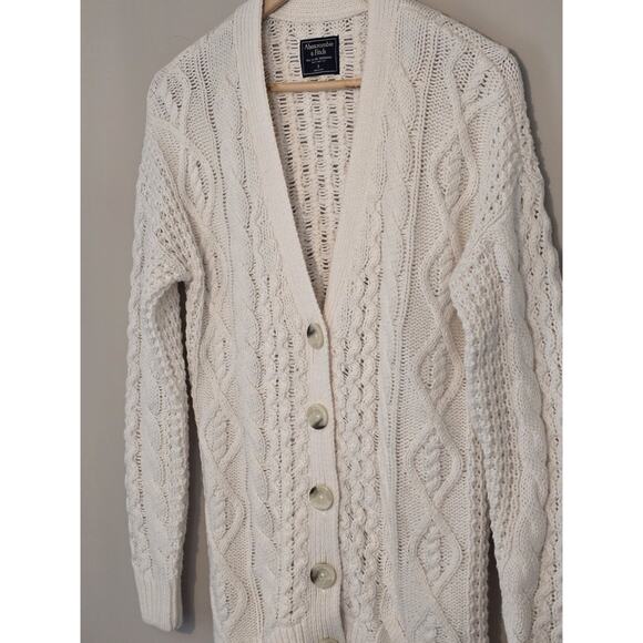 Abercrombie & Fitch Women’s Cable Knit V-Neck Button S Cardigan Sweater Ivory - Picture 2 of 5